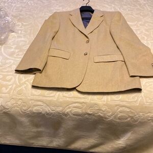 Sports coat Camel hair size 42 regular Used once Oscar de la Renta